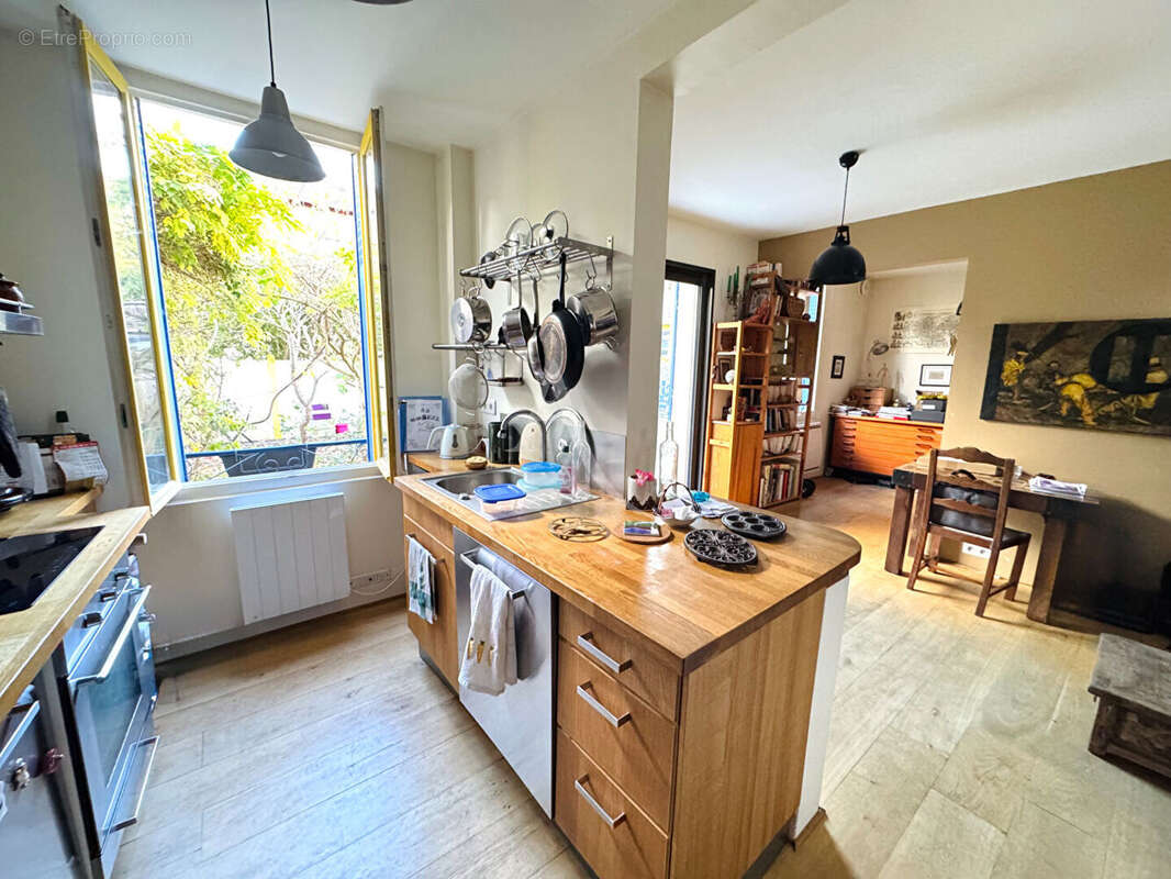 Appartement à FONTENAY-SOUS-BOIS