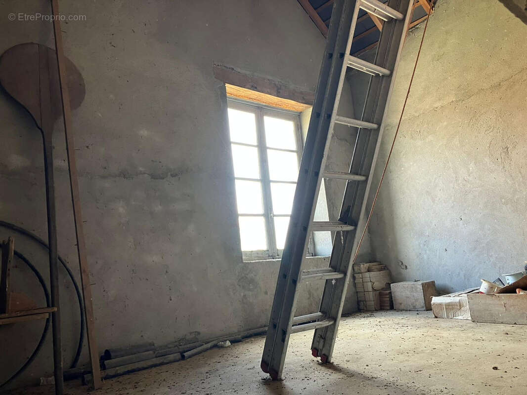 Maison à SAINT-MARCEL-EN-MARCILLAT