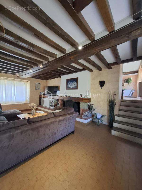 Maison à CARROUGES