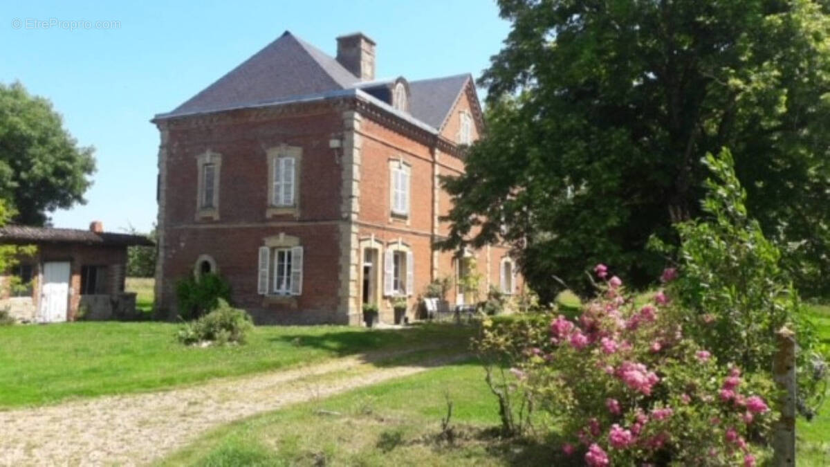 Maison à PONT-L'EVEQUE