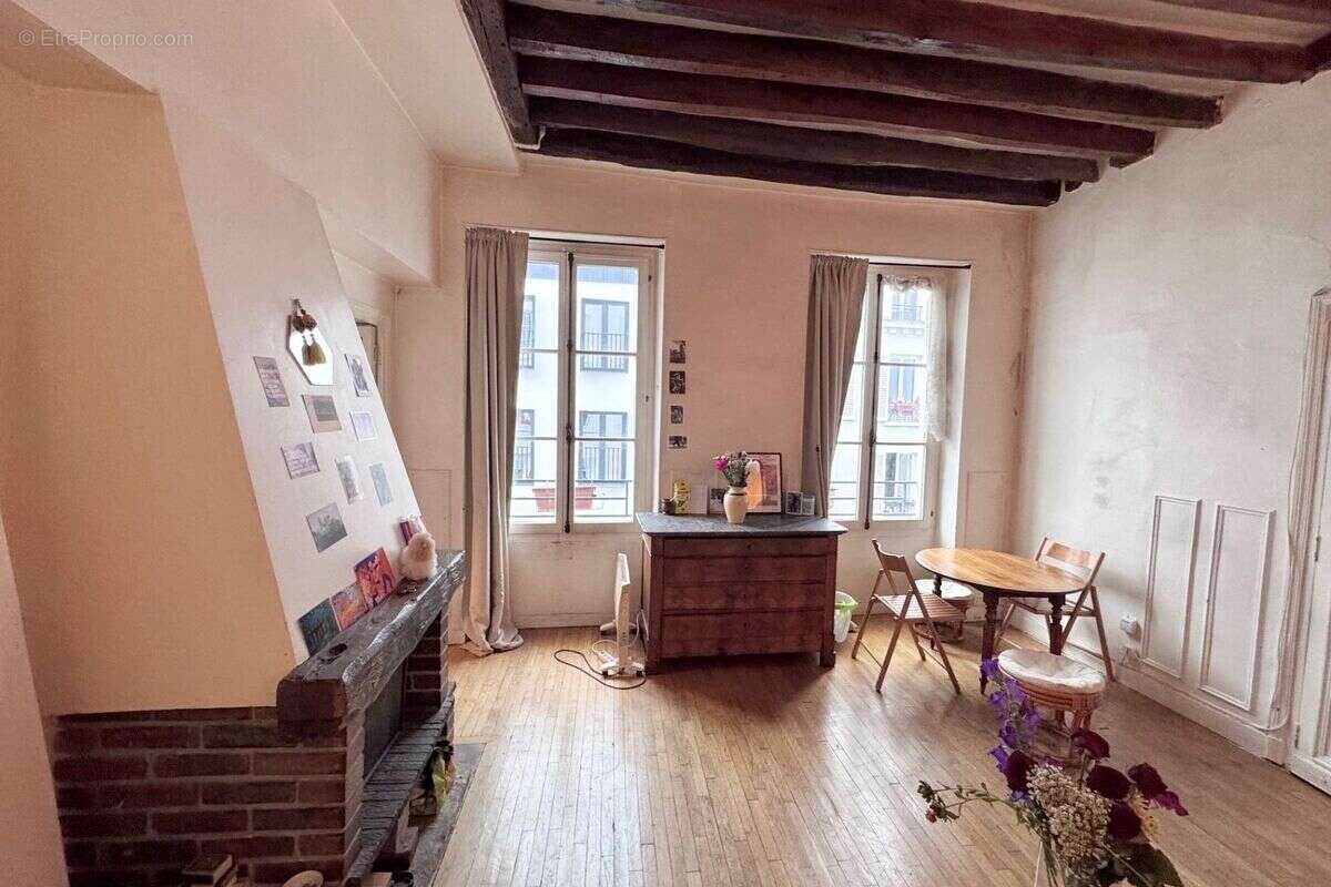 Appartement à PARIS-11E