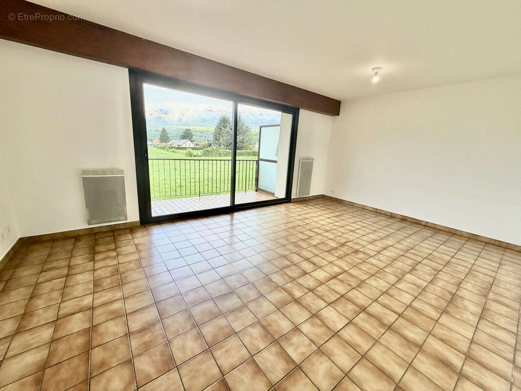 Appartement à GILLY-SUR-ISERE