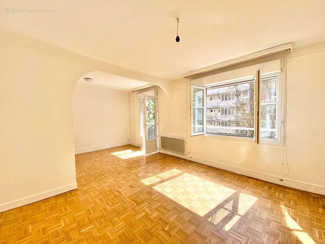 Appartement à MONTROUGE