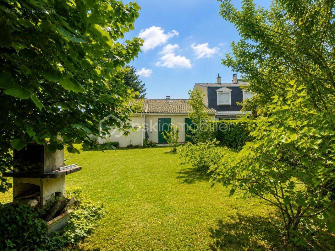 Maison de plain-pied - la commanderie des templiers ii sur 775 m2 de terrain - photo 15