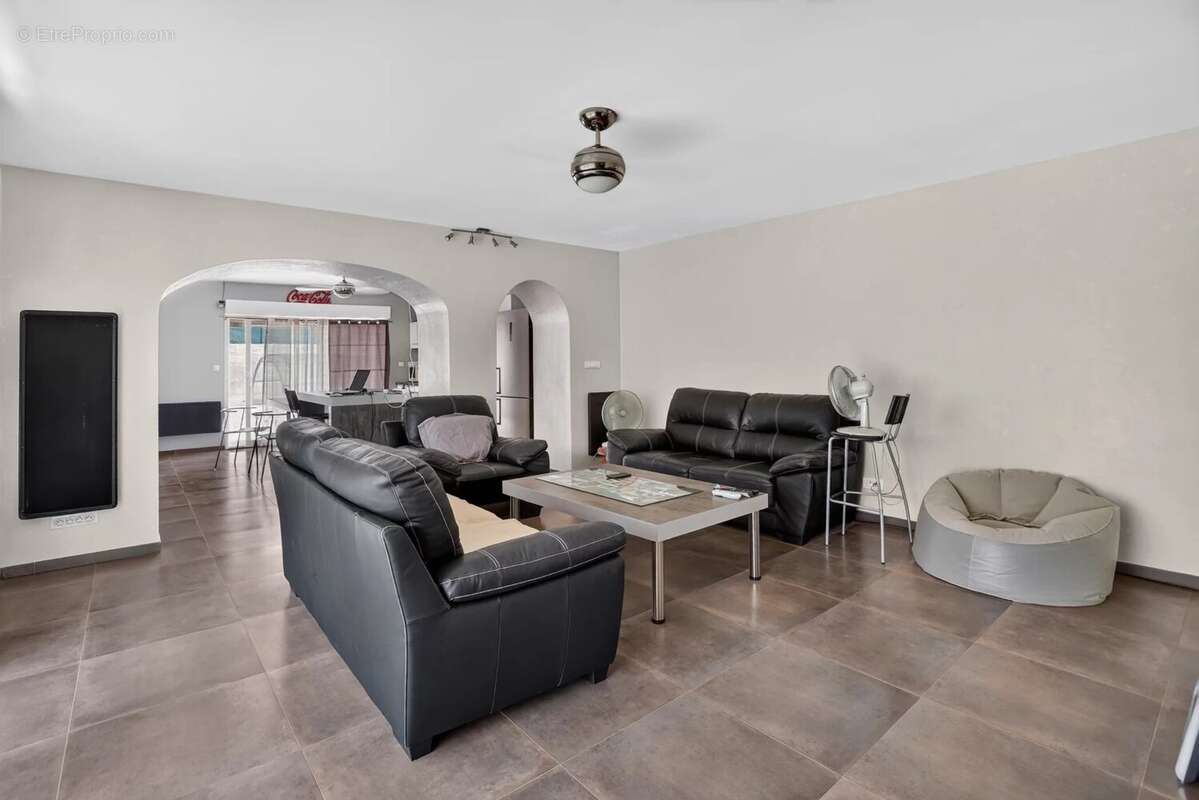 Cannes vente villa 6 pièces avec piscine - photo 5