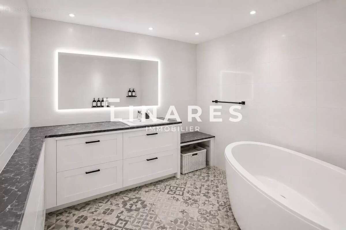 Appartement à MARSEILLE-9E