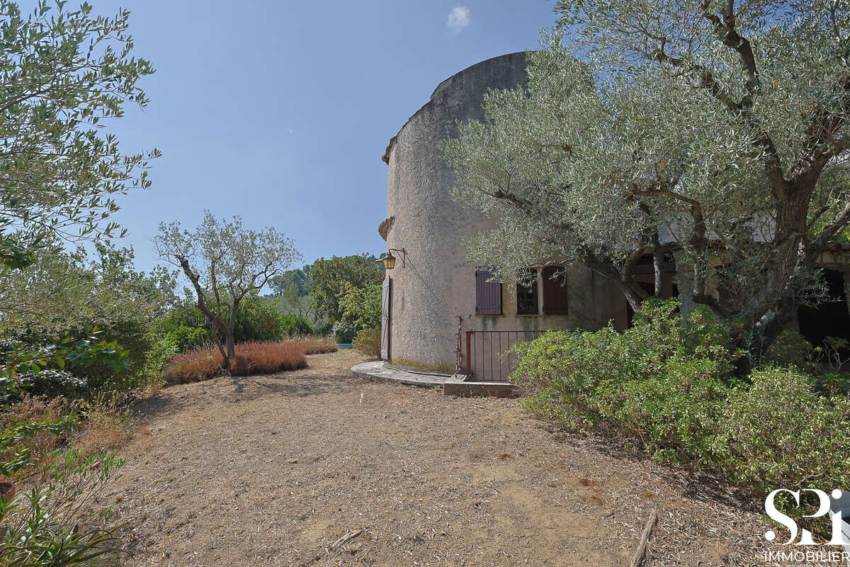 SOLLIES-VILlE- Maison familiale 4 chambres - Piscine - photo 10