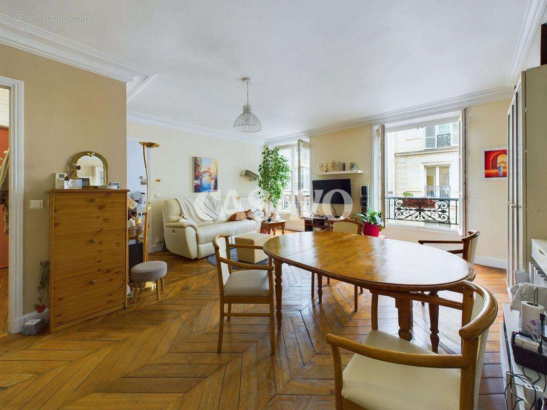 Appartement à PARIS-4E