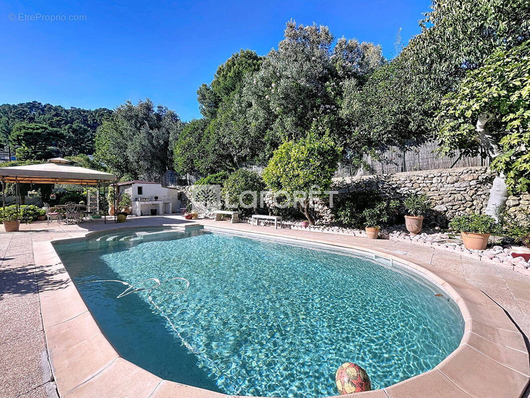 Maison à LA VALETTE-DU-VAR