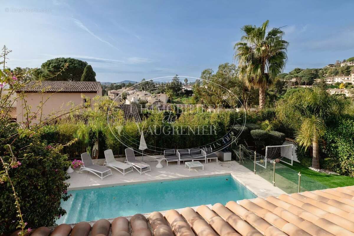 Maison à VILLENEUVE-LOUBET