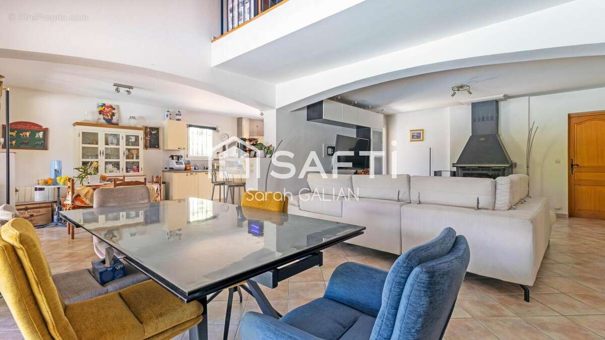 Photo 5 - Maison à ROQUEBRUNE-SUR-ARGENS