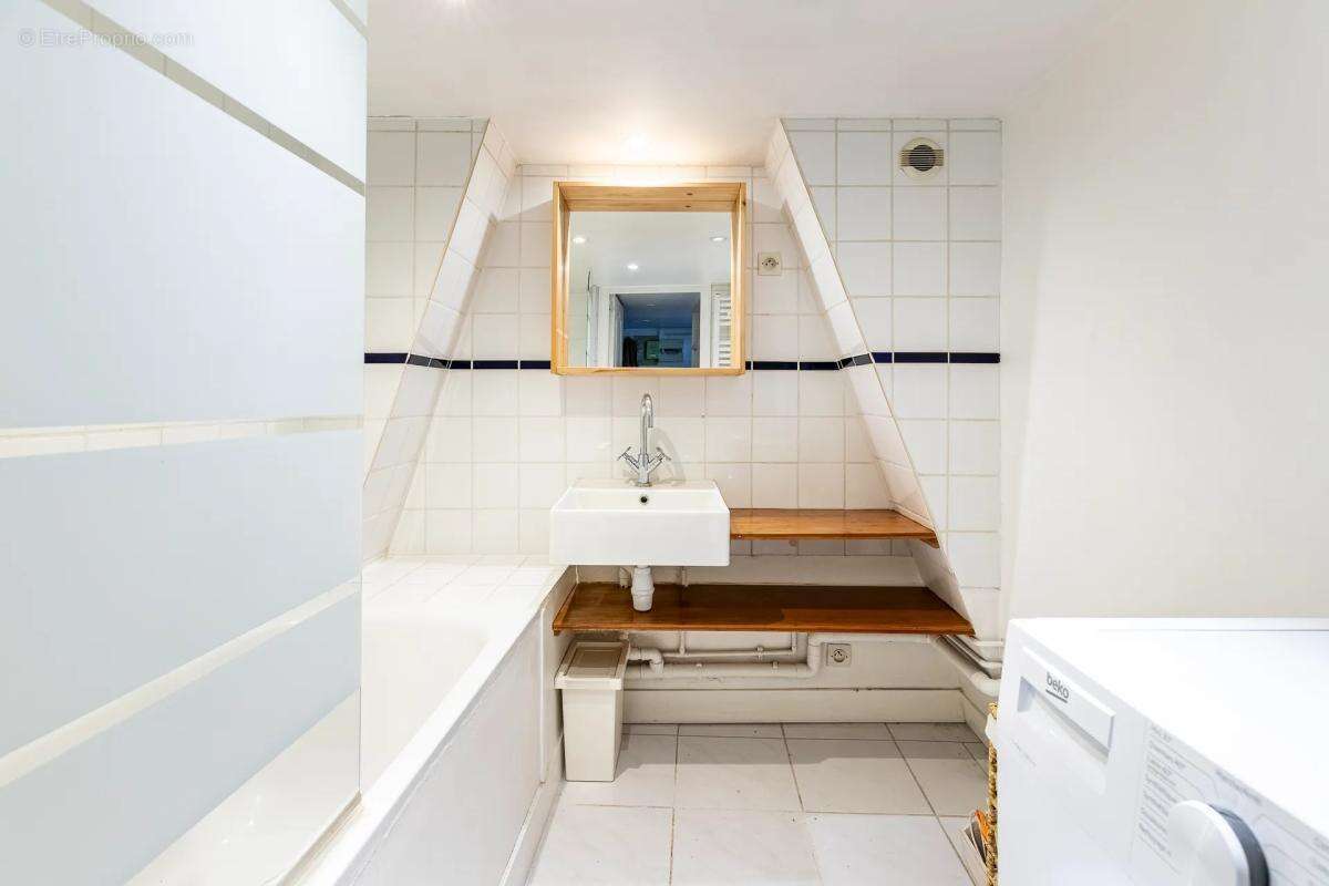 Appartement à PARIS-3E