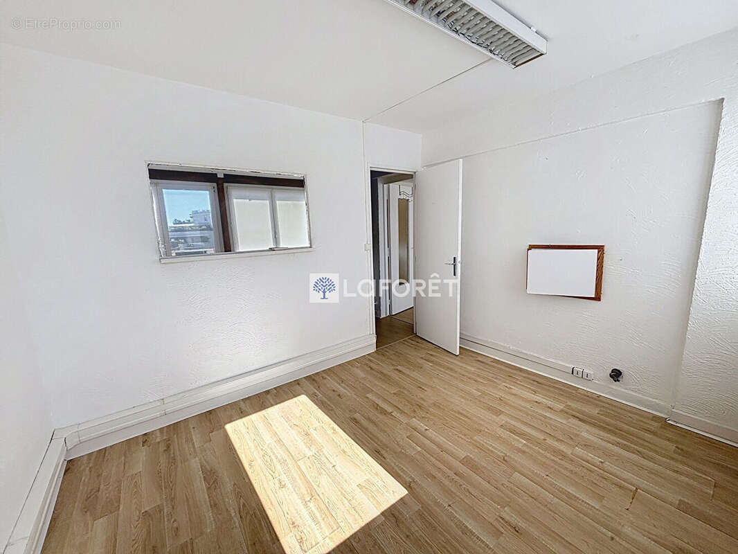 Bureaux Cagnes Sur Mer 38.58 m2 - photo 4