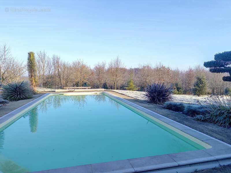 Maison à CASTELNAU-D'AUZAN