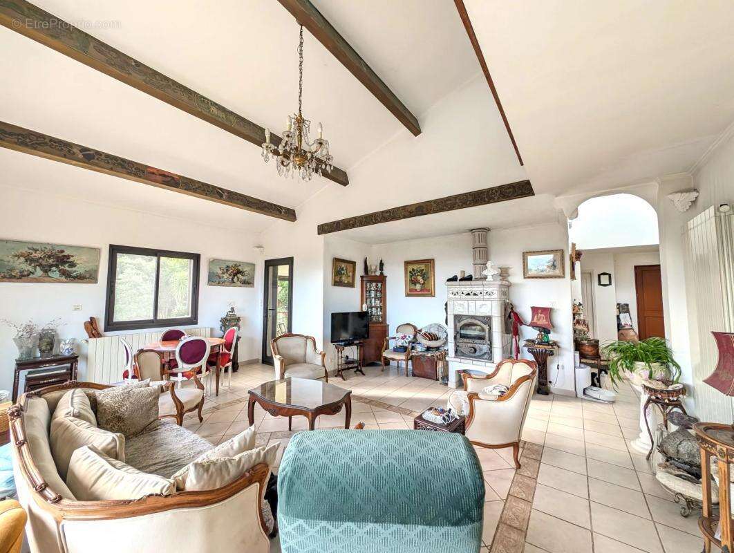 Maison à SANTA-MARIA-POGGIO