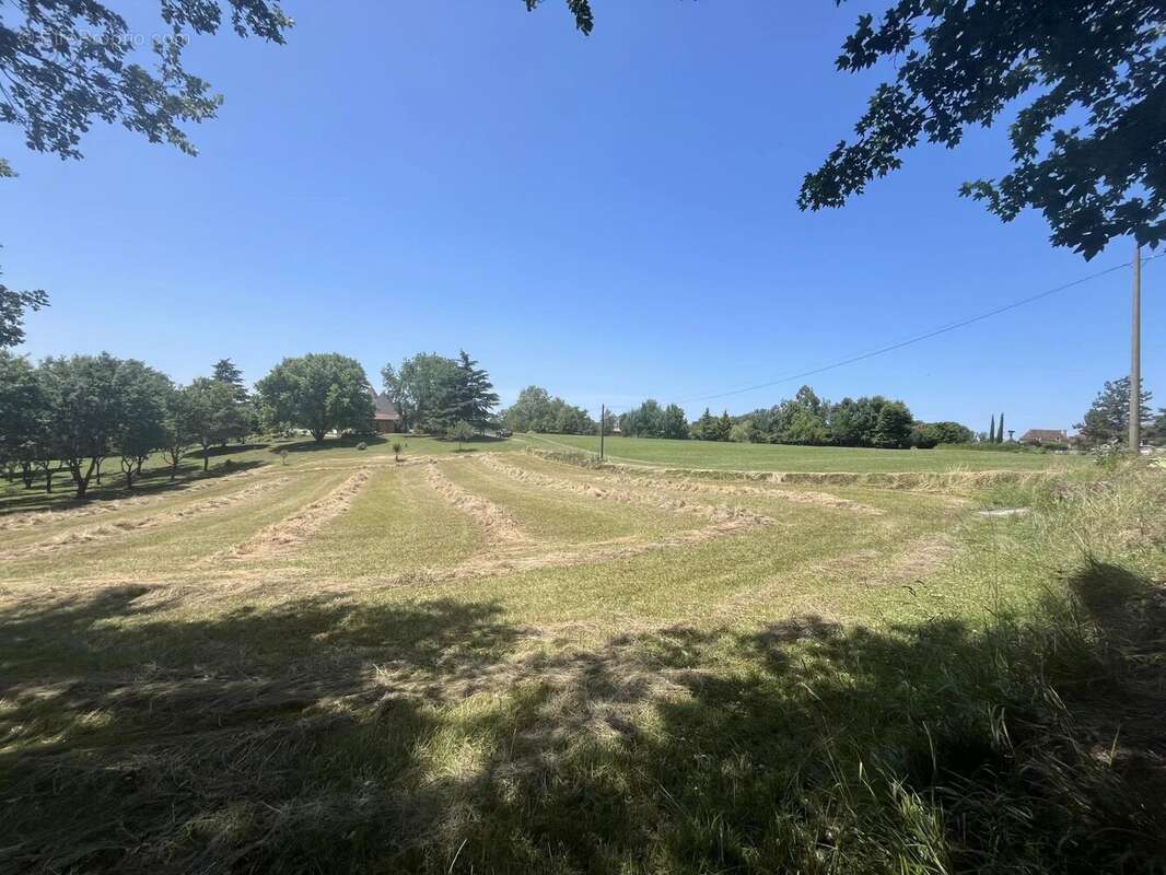 Terrain à COUX-ET-BIGAROQUE