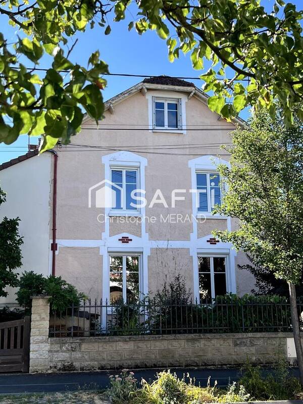 Photo 1 - Maison à CHATELLERAULT