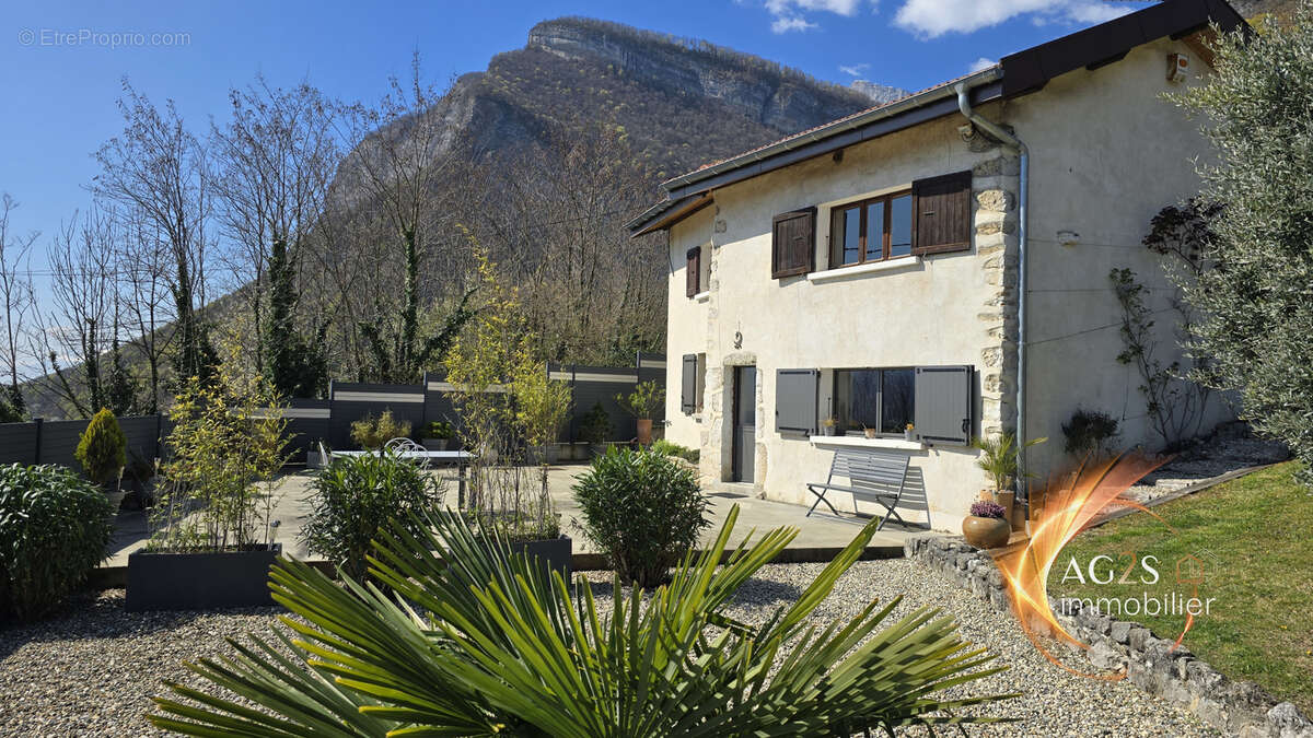 Maison à LA TERRASSE