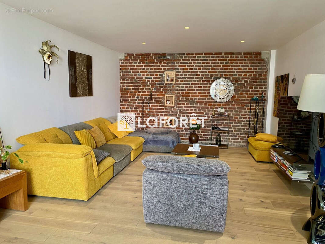 Maison à BOURGHELLES