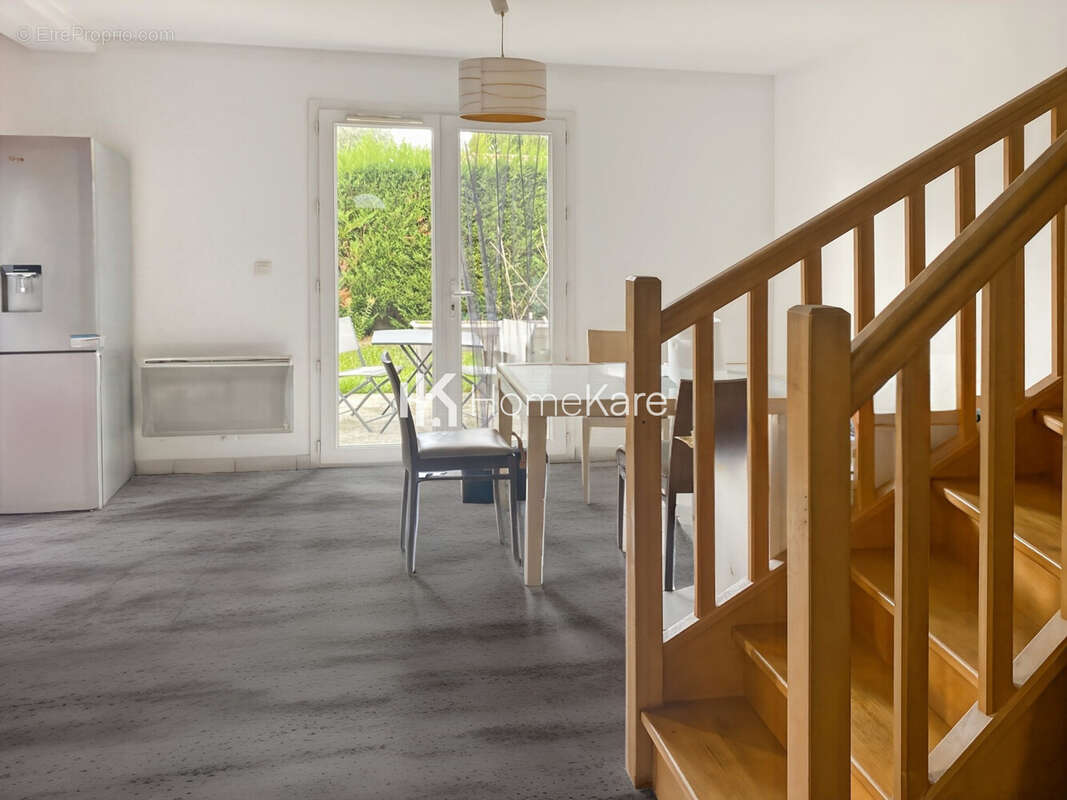 Maison à CASTELGINEST