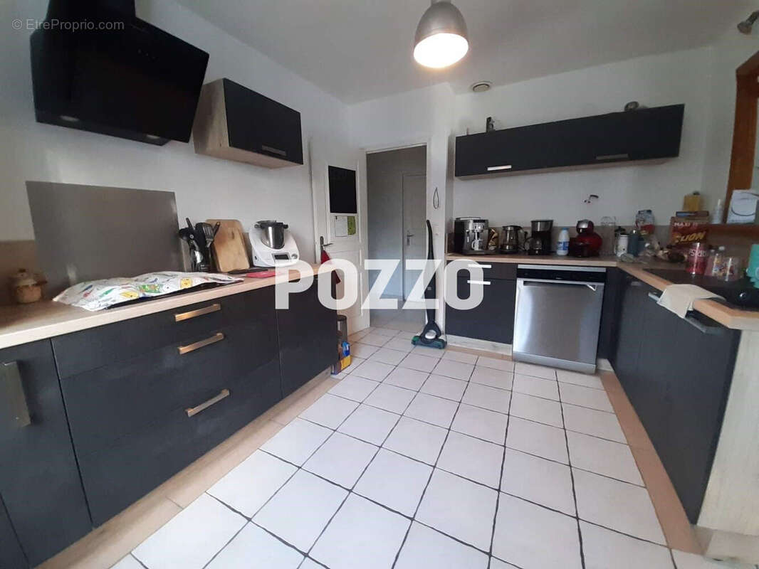 Maison à LE MESNIL-RAOULT