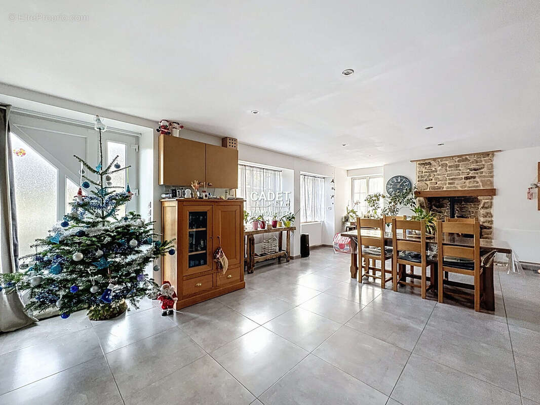 Maison à LA HAYE-PESNEL