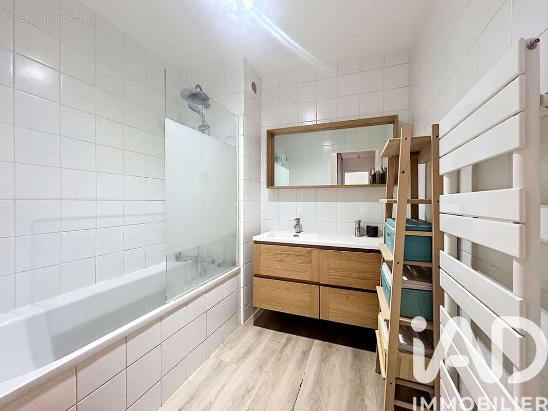 Photo 9 - Appartement à SURESNES