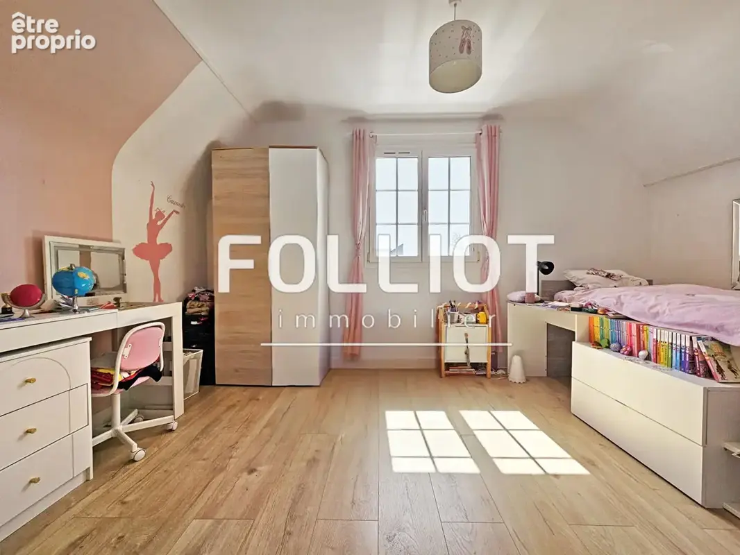 Maison 8 pièces 5 chambres à vendre à Cresserons - 150 m² sur un terrain de 1100 m² - photo 14