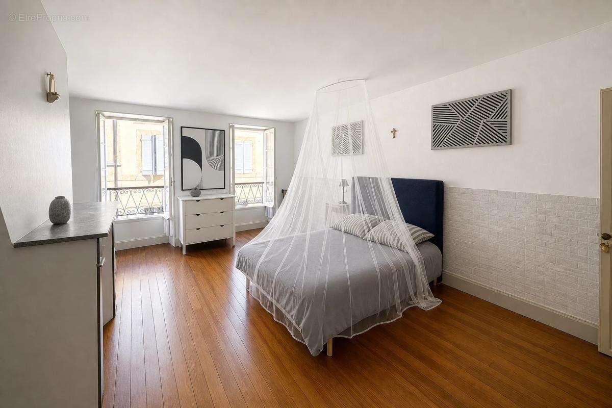 Maison à MIRANDE