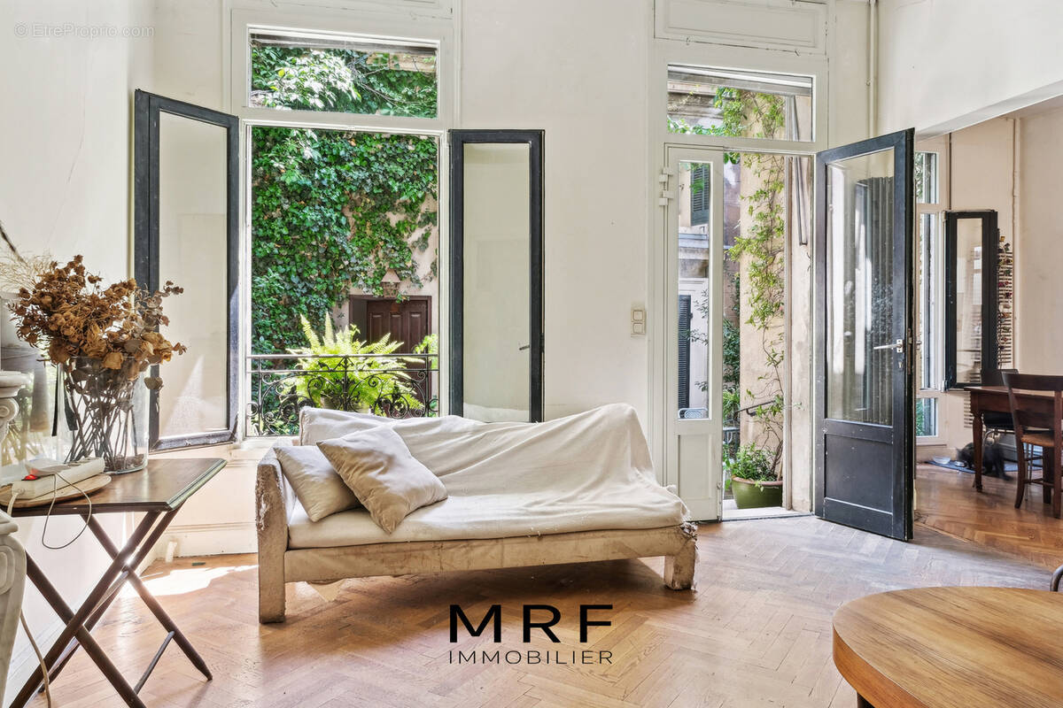 Appartement à MARSEILLE-6E