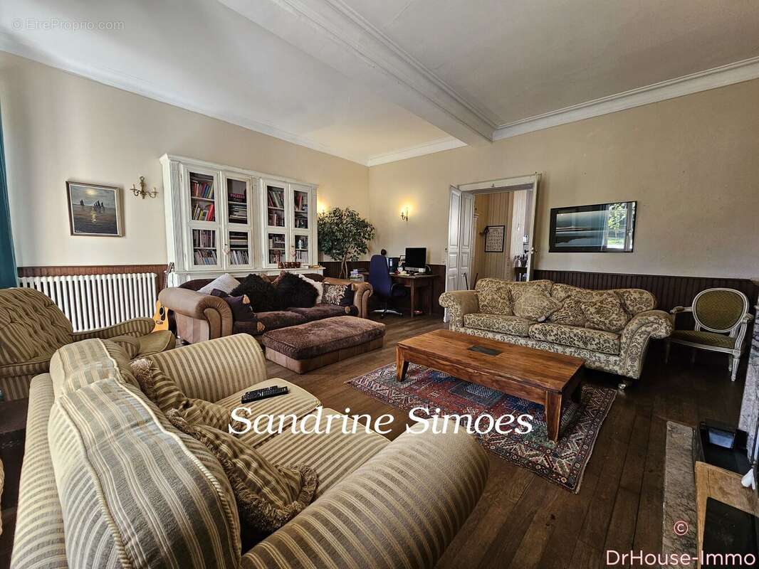 Maison 290 m² à Montmorillon  - photo 12