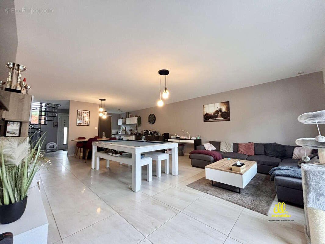 Maison à CHARLEVILLE-MEZIERES