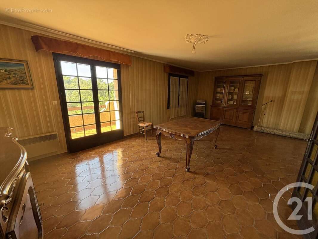 Maison à SIX-FOURS-LES-PLAGES