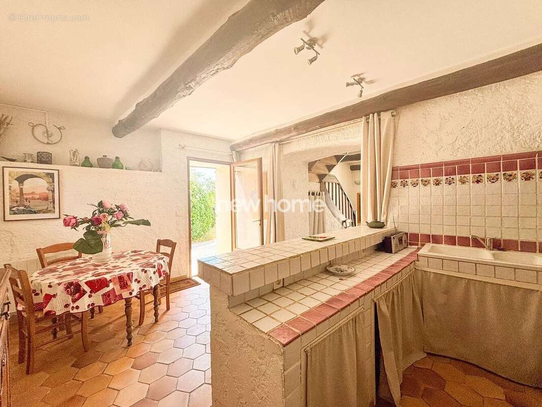 Maison à LORGUES