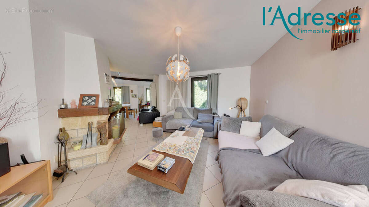 Maison à CHAMPS-SUR-MARNE