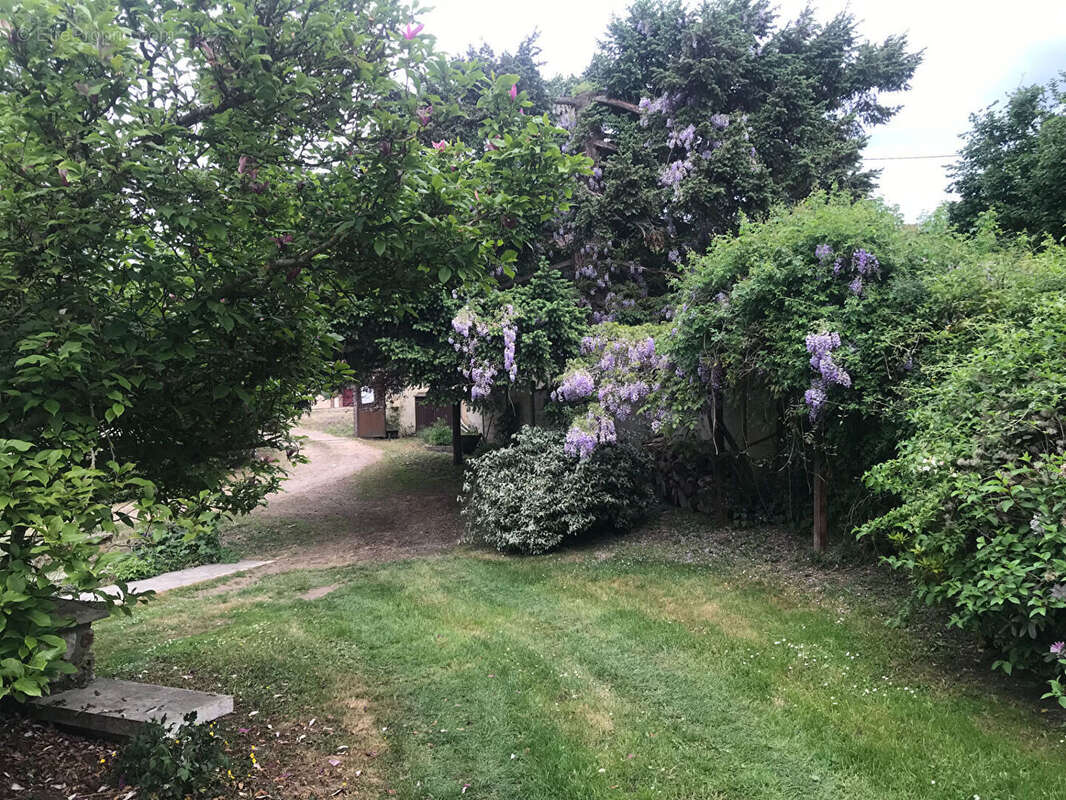 Maison à SAINT-REMY-SUR-AVRE