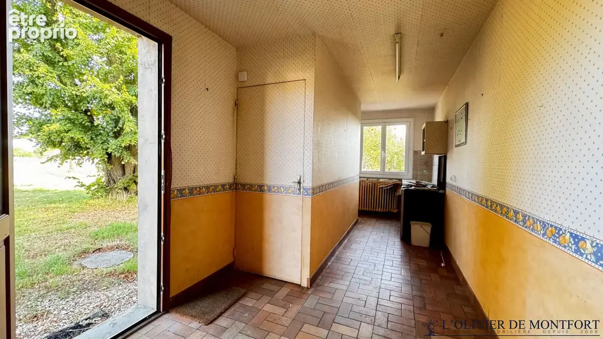 Maison de charme sur terrain de près de 2 hectares. - photo 8