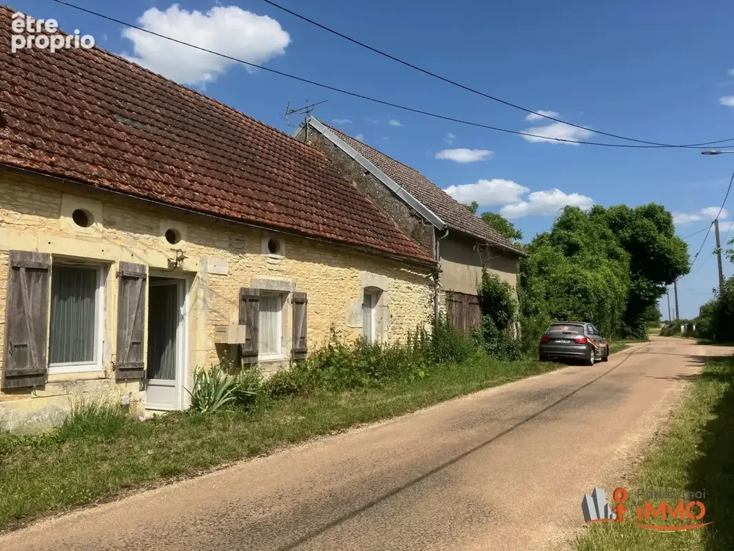 Maison à SOUGERES-EN-PUISAYE