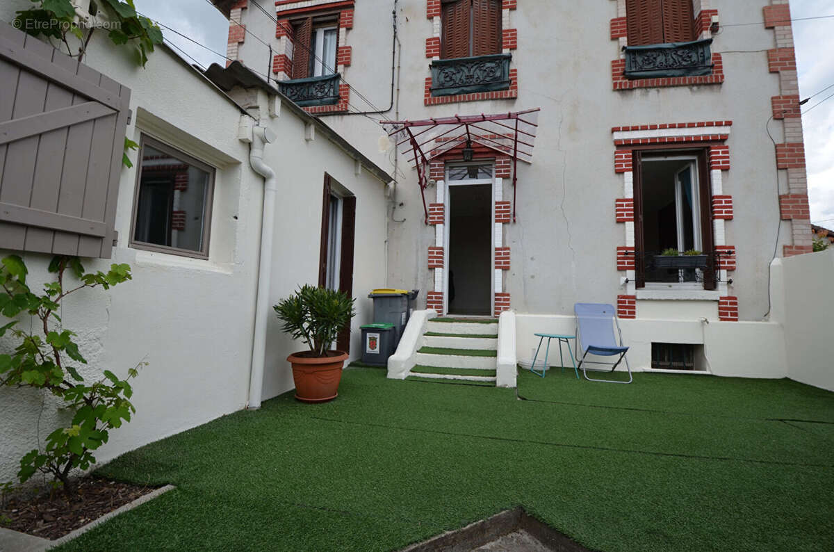 Appartement à HOUILLES