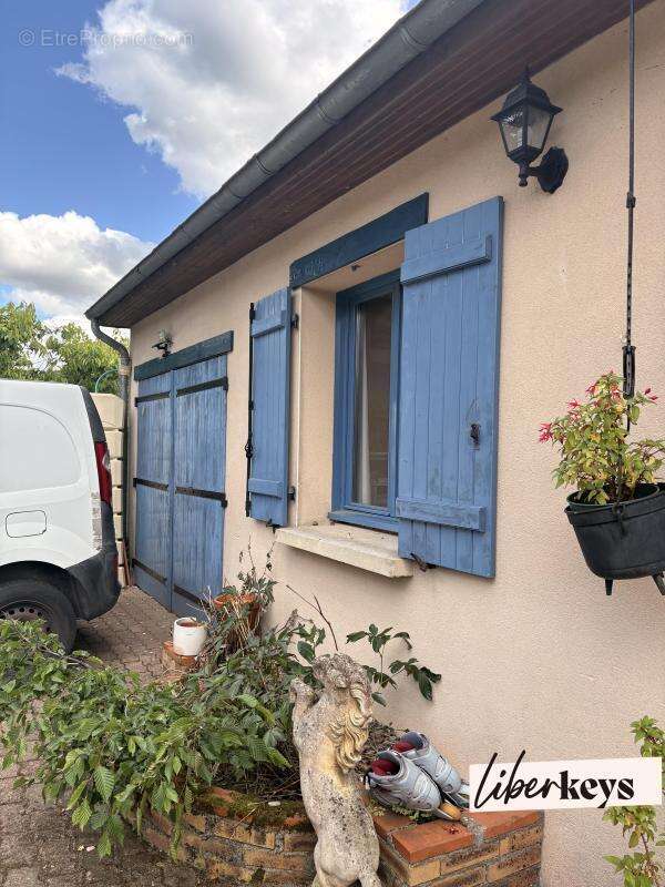 Maison à LES BORDES
