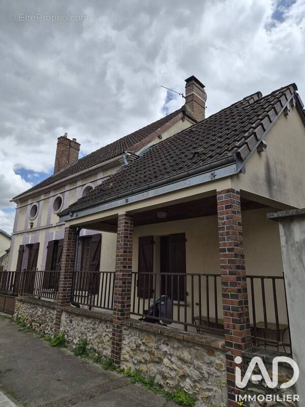 Photo 1 - Maison à VILLENAUXE-LA-GRANDE
