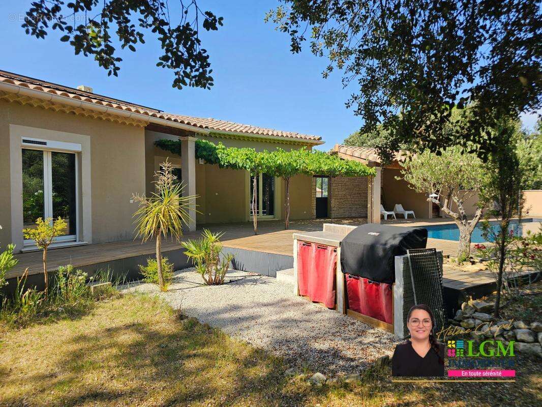 Maison familiale de standing avec piscine – 180 m² – Terrain de 1 600 m² - photo 2