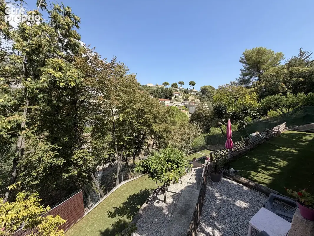 Appartement à ROQUEBRUNE-CAP-MARTIN