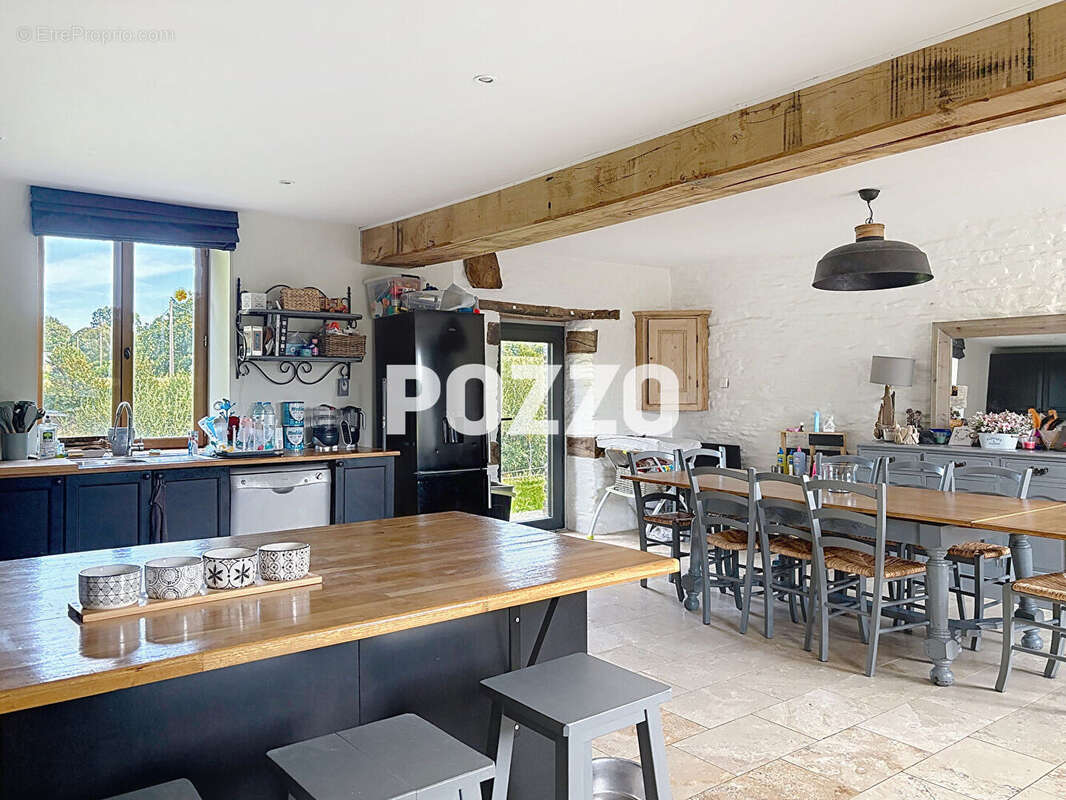 Maison à MONTJOIE-SAINT-MARTIN