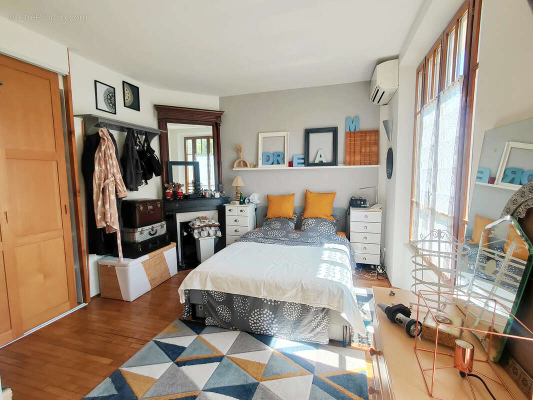 Maison à LES MOLIERES