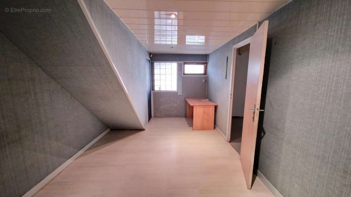 Commerce à NEUILLY-SUR-MARNE