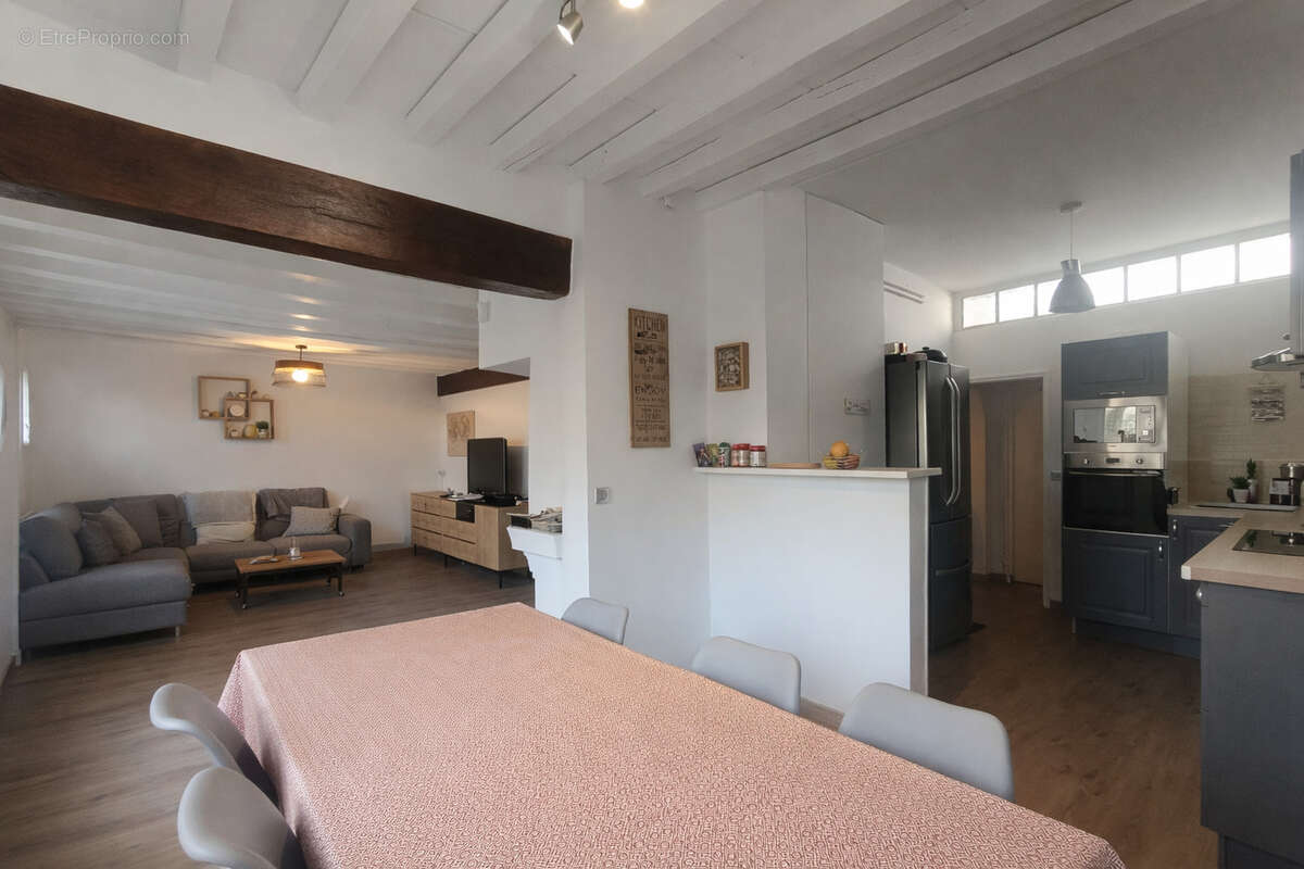 Maison à OZOIR-LA-FERRIERE