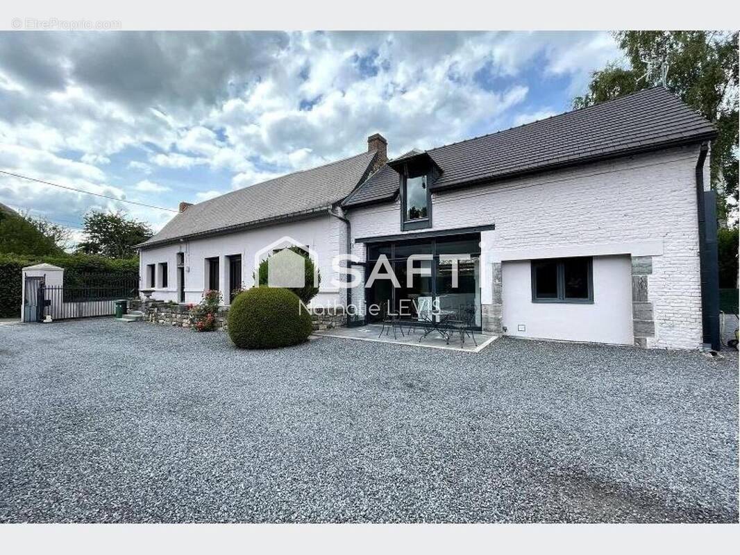 Photo 1 - Maison à JENLAIN