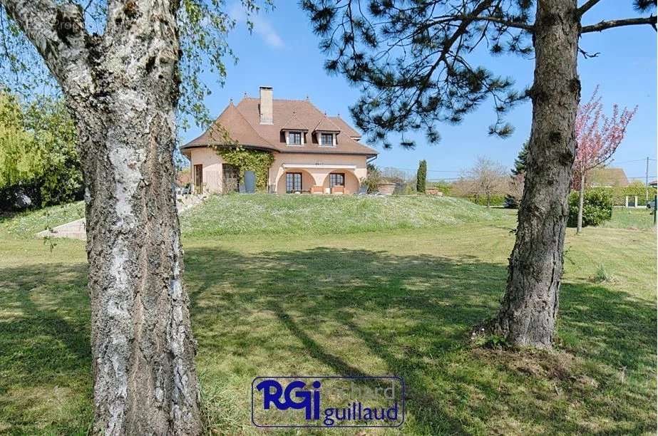 Maison à LES ABRETS