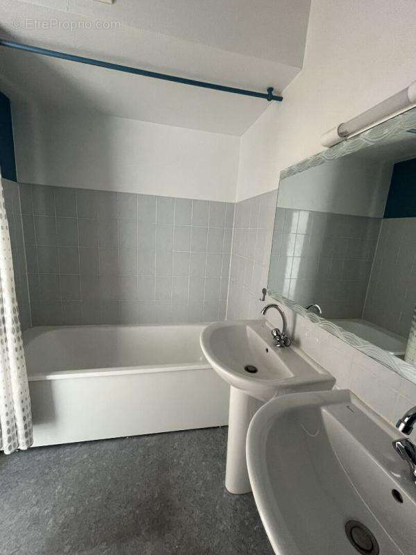 Angers - T4 en duplex avec parking - photo 8